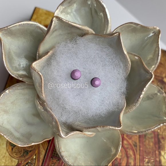 🆕Matte Lilac Stone Bezel Set Rhodium Silver Studs - Picture 4 of 5